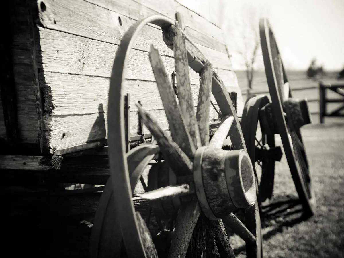 Enterprise site — trust at first scroll — phase 10