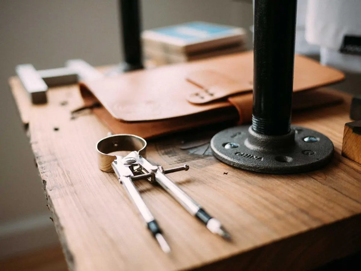 Enterprise site — trust at first scroll — phase 13
