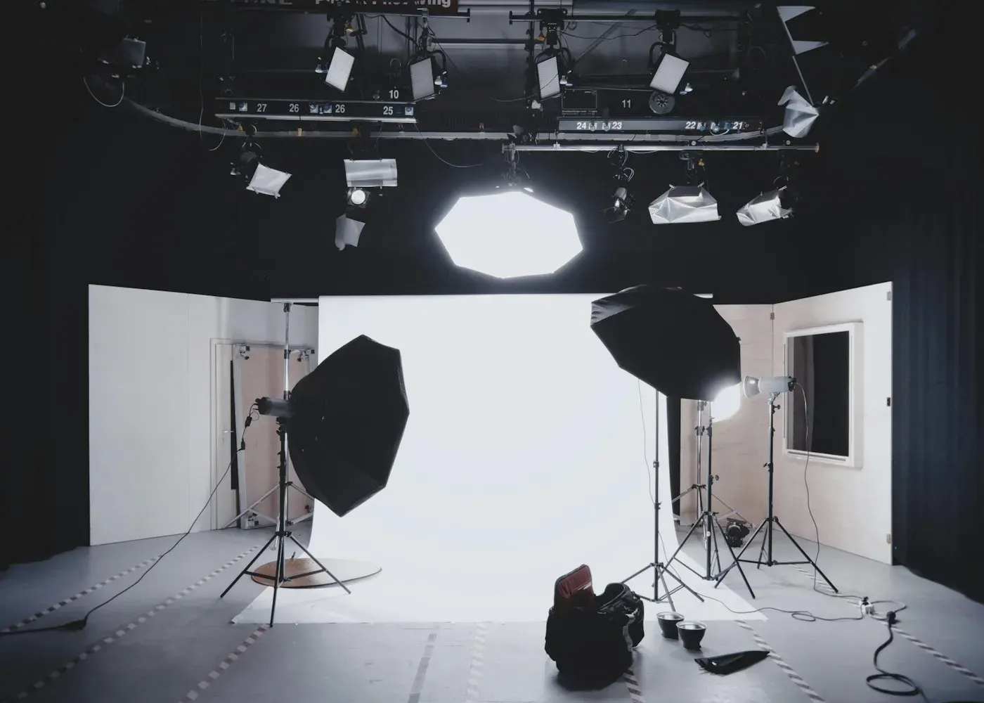 Campaign stills — visual proof for the feed — phase 5