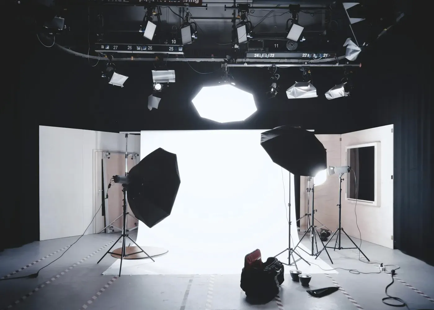 Campaign stills — visual proof for the feed — phase 9